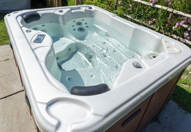 Hot-Tub-on-Deck
